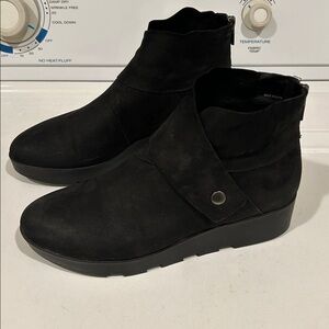 Eileen Fisher Booties